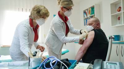 В Канаде второй пациент заболел тромбозом после вакцины AstraZeneca