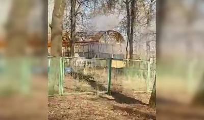 В парке Нефтехимиков в Орджоникидзевском районе Уфы загорелся аттракцион.
