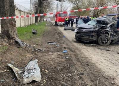 За рулем был 14-летний: пятеро подростков погибли в аварии в Новочеркасске
