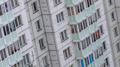 Девочка скончалась после падения с 28-го этажа в Москве