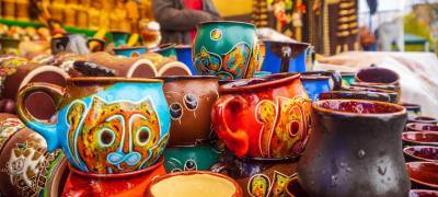Мэрия Петрозаводска объявила аукционы на размещение уличной летней торговли цветами, очками и сувенирами