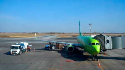 Самолет S7 "завернул" в Новосибирск из-за проблем со здоровьем у пассажирки