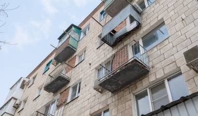 Жительница Волгограда пострадала при обрушении балкона в жилом доме
