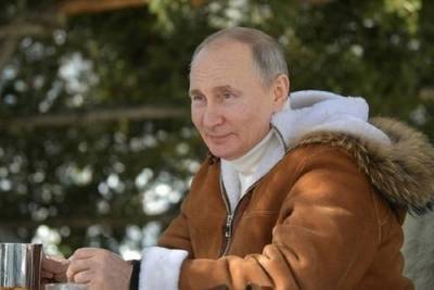 Песков объяснил любовь Путина к отдыху в Сибири