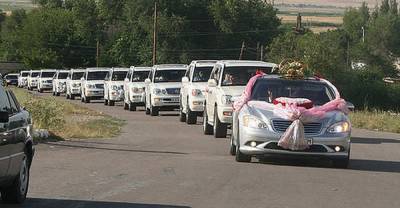 Больших начальников снимут за пышные свадьбы