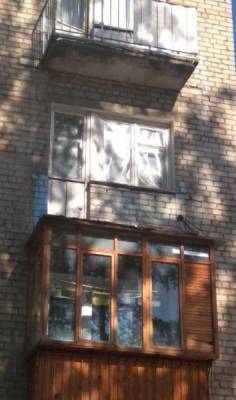 В Волгограде обвалился балкон с женщиной