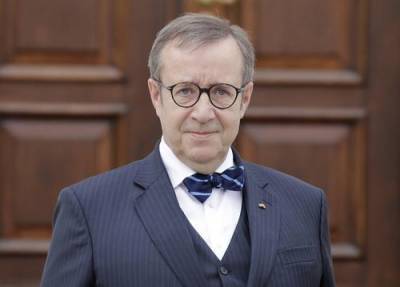 Экс-президент Эстонии призвал запретить россиянам въезд в Евросоюз
