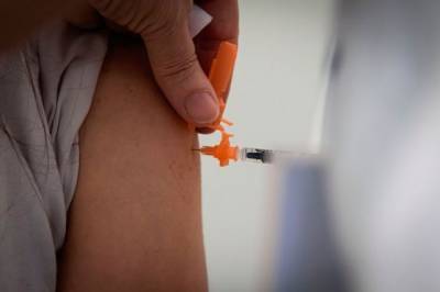 На Украине началась вакцинация от коронавируса препаратом Pfizer