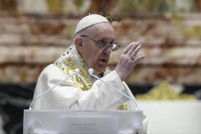 Папа Римский призвал остановить рост напряженности на Донбассе