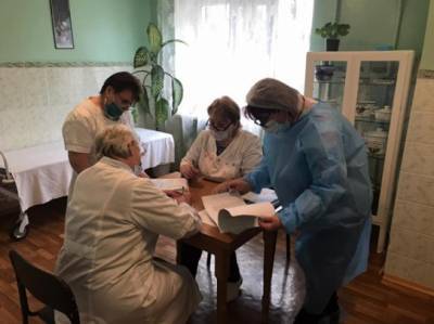 Вакцину Pfizer начали применять в Украине