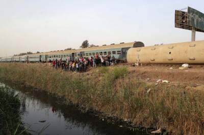 В Египте при сходе поезда с рельсов погибли восемь человек
