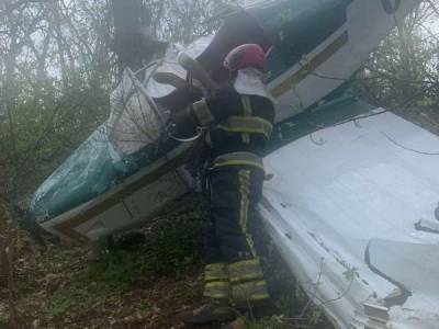 Чудесное спасение в Молдове: два человека выжили в рухнувшем самолёте