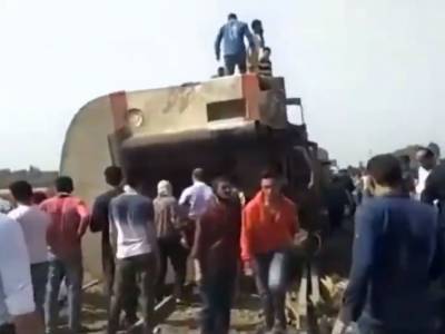 В Египте с рельсов сошел поезд, погибло более 30 человек – СМИ