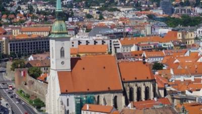 Братислава одобрила решение Праги о высылке российских дипломатов