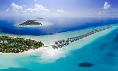 Мальдивы для привлечения туристов будут делать прививки всем прибывающим и мира