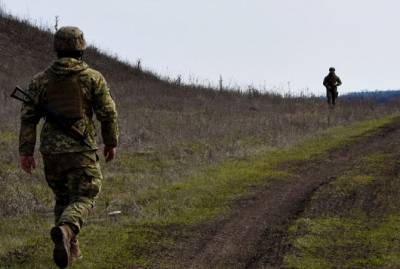 Украинский военнослужащий погиб и один ранен на Донбассе в воскресенье