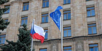 Ответные меры. Москва объявила 20 сотрудников посольства Чехии персонами нон грата