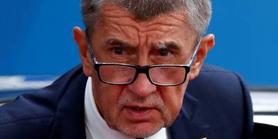 Премьер Чехии обещает рассекретить данные разведки о взрыве во Врбетице в 2014-м