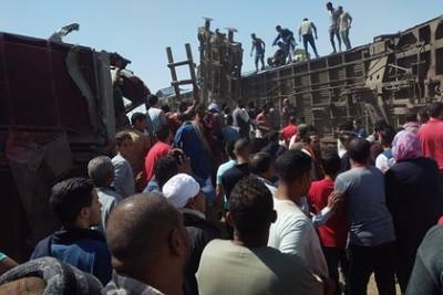Раскрыто число погибших при катастрофе поезда в Египте