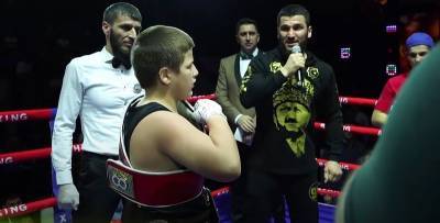 Адам Кадыров - сын Рамзана Кадырова победил Аслана Биттирова в боксерском бою - видео - ТЕЛЕГРАФ