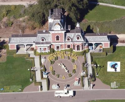 Скульптури з ранчо Майкла Джексона «Неверленд» виставлені на продаж за $2,5 млн