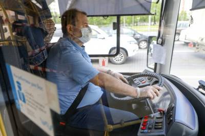 Пассажиры автобусов «Мострансавто» купили свыше 81 тысячи защитных масок
