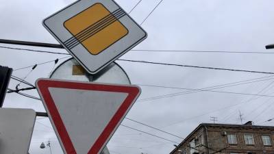 Полный контроль над дорожными знаками в России могут вернуть МВД