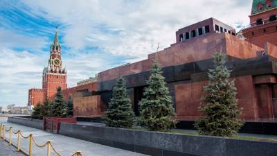 В Москве после долгого перерыва открыли мавзолей Ленина