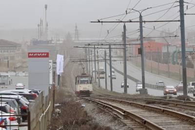 В мэрии Челябинска после пыльной бури обещали помыть город с шампунем