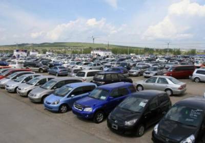 Россияне с 1 мая смогут продавать автомобили с пробегом через портал «Госуслуг»