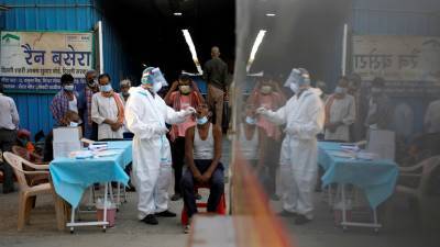 В Индии число случаев коронавируса превысило 15 млн