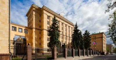 В Посольстве Чехии в России останется всего пять дипломатов