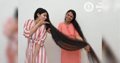 Дівчина з найдовшим e світі волоссям коротко постриглася — вперше за 12 років
