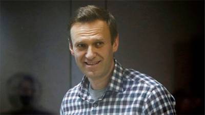 «Может умереть в любой момент». Почему врачи призывают срочно спасать Навального