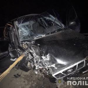 В Запорожской области столкнулись два автомобиля: один человек погиб, еще три пострадали. Фото