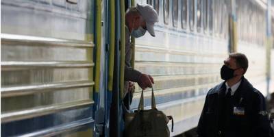 Карантин в Украине: министр рассказал, ограничат ли пассажирские перевозки на майские праздники