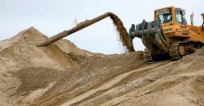Главу компании будут судить по обвинению в незаконной добыче песка в Киеве на 626 млн грн
