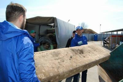 Артамонов рассказал о повторной переработке мусора