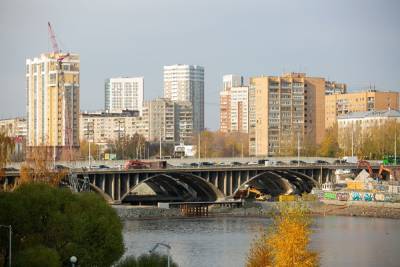 Мэр Екатеринбурга пообещал открыть Макаровский мост в конце 2021 года