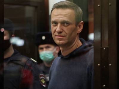Навального переводят из колонии в больницу