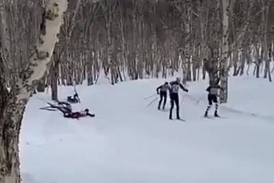 Гибель лыжника после удара головой о дерево опровергли