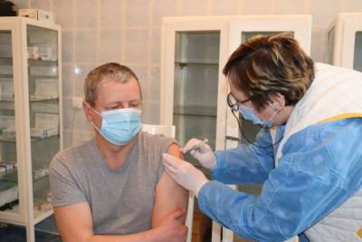 На Львовщине началась вакцинация от коронавируса препаратом Pfizer