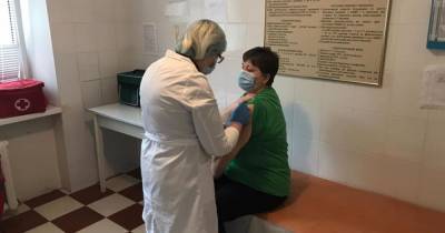Первые в Украине: в Моршине начали проводят вакцинацию всех горожан ради коллективного иммунитета