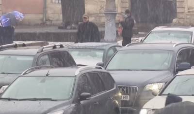 Холодный циклон несет ливни в Украину: какой будет погода до Вербного воскресенья