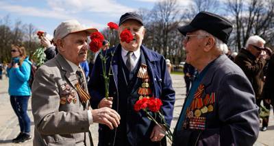 Ушаков рассказал о подарках латвийским ветеранам к 9 Мая из Брюсселя
