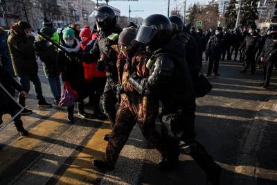 В Челябинске полиция предупредила о задержаниях на митинге 21 апреля