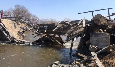 Трех пропавших при падении авто в реку в Приморье признали погибшими
