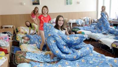 МФЦ Петербурга за час приняли почти 1,5 тыс. заявок на летний отдых детей