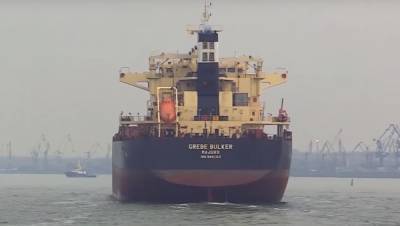 Корабли Украины и Румынии отражали "удары" с воздуха в Черном море: эффектное видео