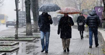 Дожди и порывы ветра: в Украину идет циклон, синоптики предупреждают об опасности